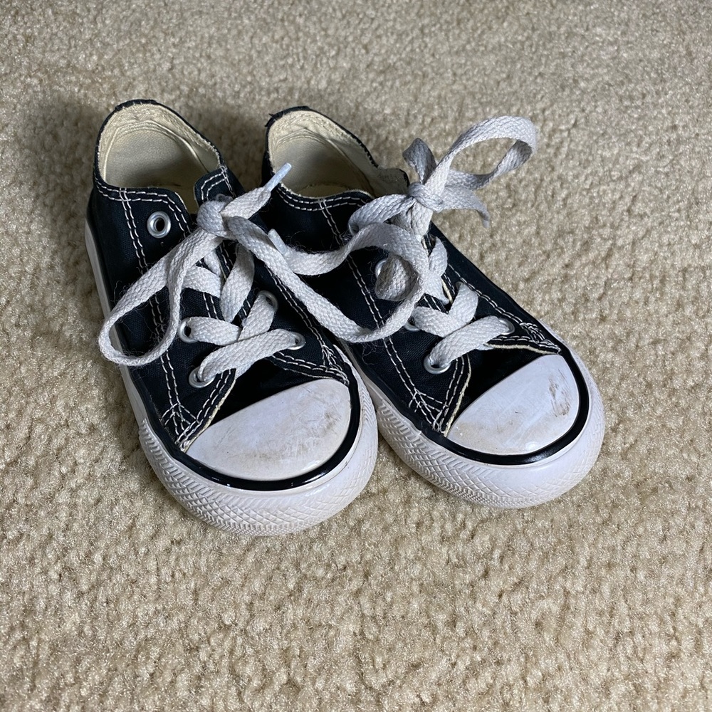 Converse kids black and white shoes